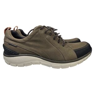 Women's Olive Lace-Up Comfort Sneakers with Black Toe Accent. Size 8.5